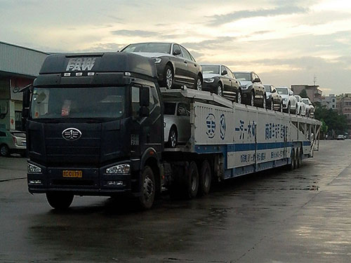 大众小轿车运输